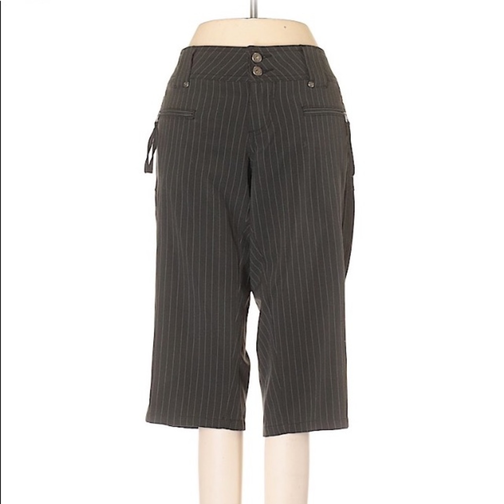 American Rag cropped stylish, sexy striped pants